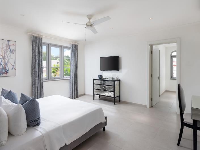 Image No.12-5 Bed Condo for sale