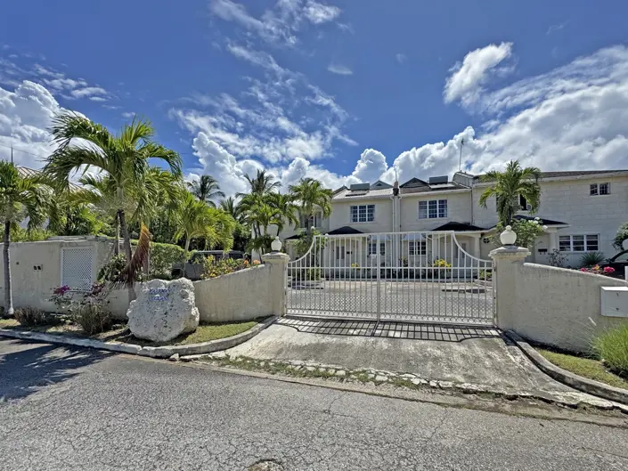 Image No.1-3 Bed Townhouse for sale