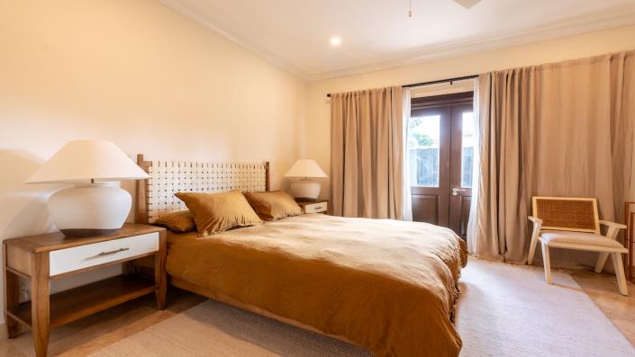 Image No.12-3 Bed Apartment for sale