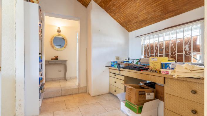 Image No.12-3 Bed House for sale