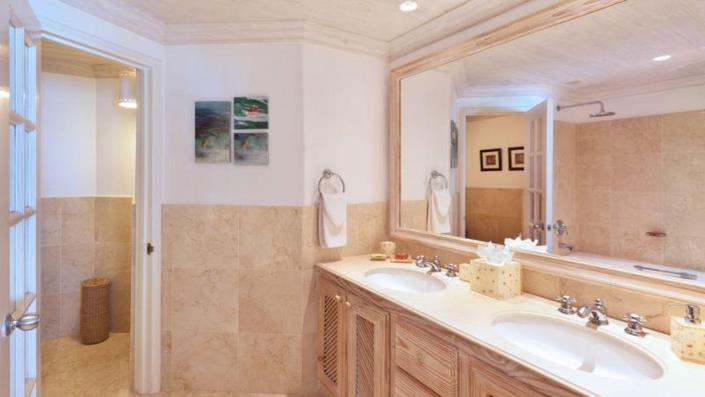 Image No.14-4 Bed Townhouse for sale