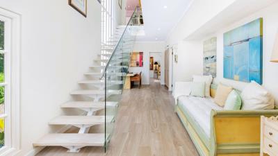 sle-casa-caoba-staircase