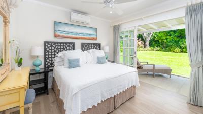 sle-casa-caoba-bedroom-downstairs