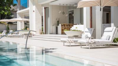 one-beachlands-pool-sundeck-angle