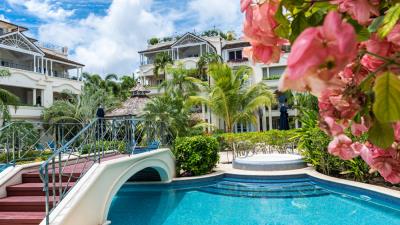 beach-happy-schooner-bay-pool