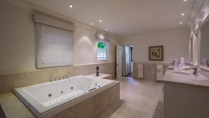 Image No.14-5 Bed Villa for sale