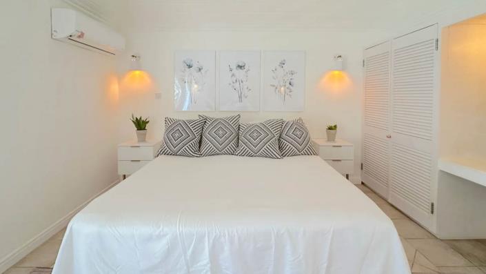 Image No.8-3 Bed Townhouse for sale