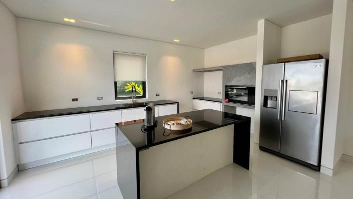 Image No.9-4 Bed Villa for sale