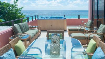 slbc-no16-patio-dining-area