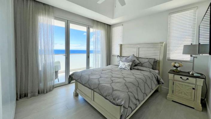 Image No.11-4 Bed Townhouse for sale