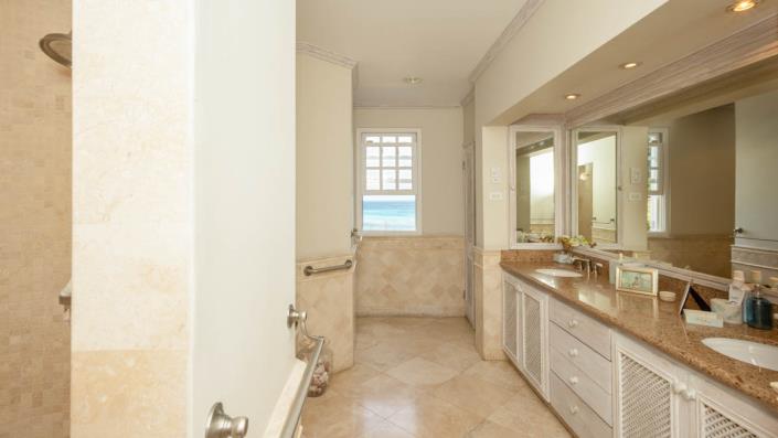 Image No.15-6 Bed Villa for sale