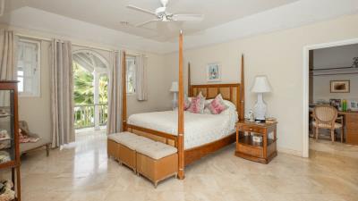 hibiscus-villa---cottage-master-bedroom