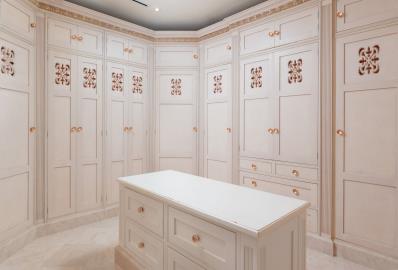 rwm-toad-hall-walk-in-wardrobe