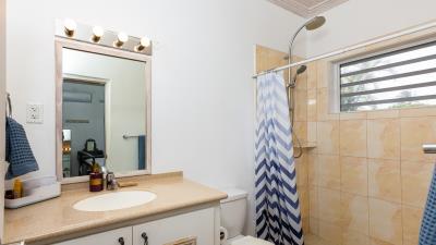palm-villa-bathroom