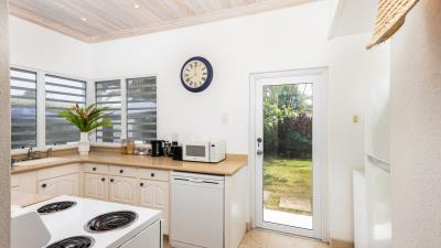 palm-villa-kitchen