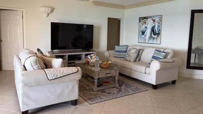 mistle-cove-tv-corner
