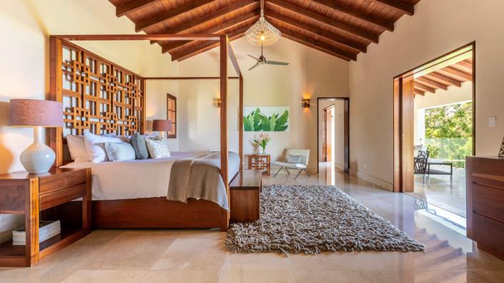 Image No.15-7 Bed Villa for sale