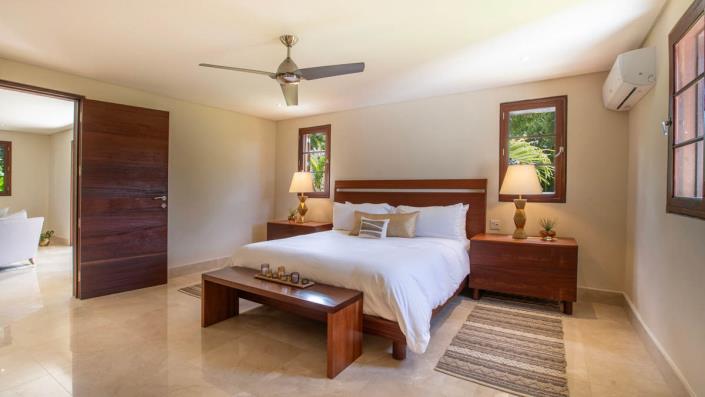 Image No.21-7 Bed Villa for sale