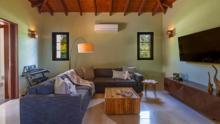 Image No.8-7 Bed Villa for sale