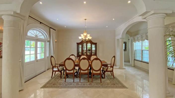 Image No.5-5 Bed Villa for sale