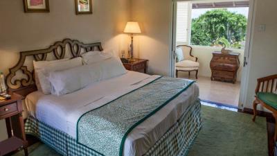 sle-miramar-st-james-bedroom-1