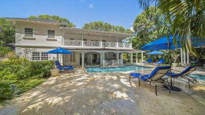 sle-sandalwood-villa-sundeck-pool