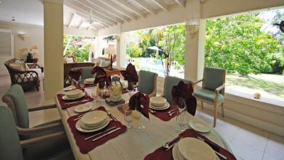 sle-relando-terrace-dining