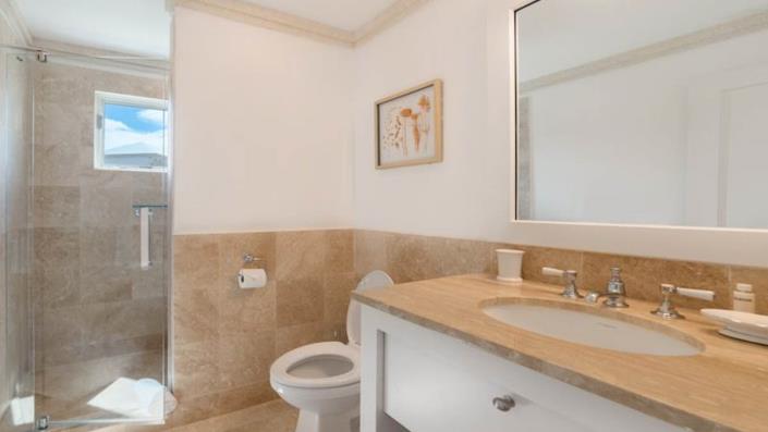 Image No.12-4 Bed Townhouse for sale