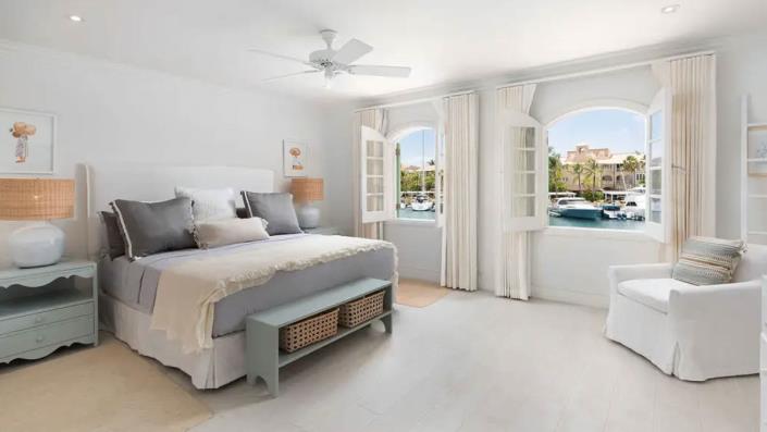 Image No.15-4 Bed Townhouse for sale