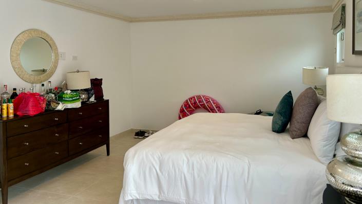 Image No.12-4 Bed Townhouse for sale