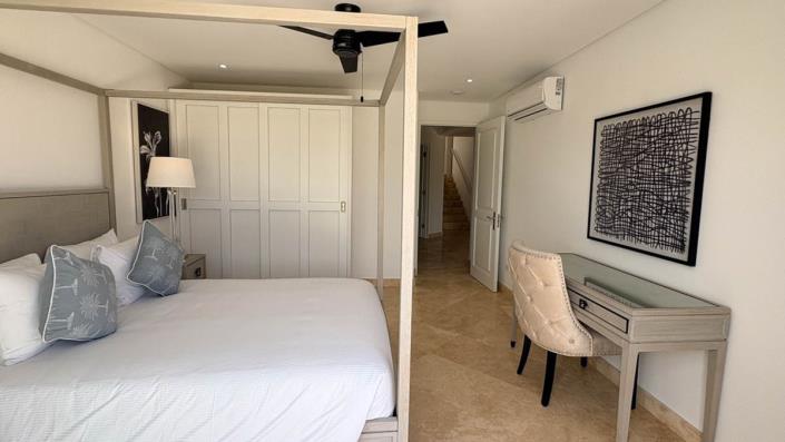 Image No.8-4 Bed Townhouse for sale