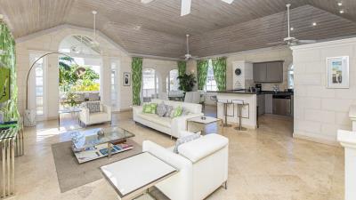 rwm-royal-villa-1-st-james-living-area