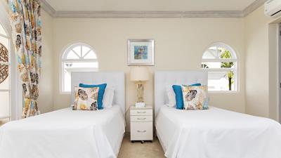 rwm-royal-villa-1-st-james-kids-bedroom