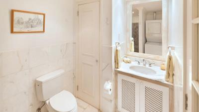 psc-211-bathroom