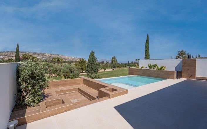 Image No.24-3 Bed Villa / Detached for sale