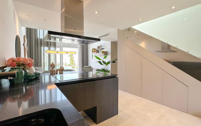 Image No.9-3 Bed Villa for sale