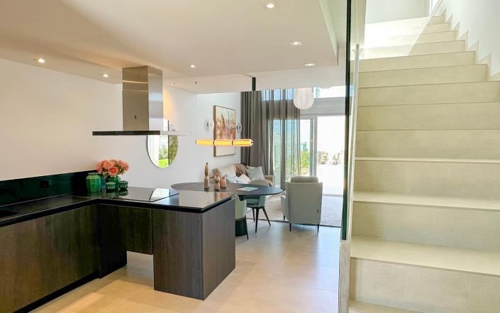 Image No.10-3 Bed Villa for sale