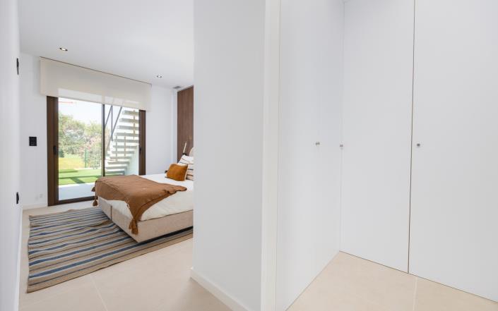 Image No.11-3 Bed Villa / Detached for sale