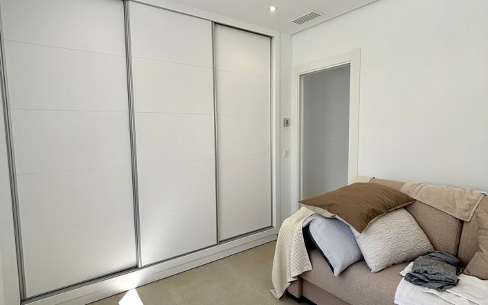 Image No.18-3 Bed Villa / Detached for sale