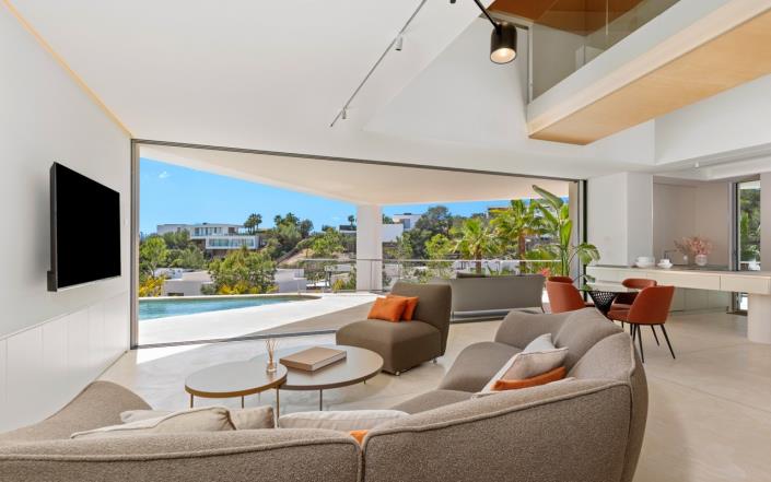 Image No.9-3 Bed Villa / Detached for sale