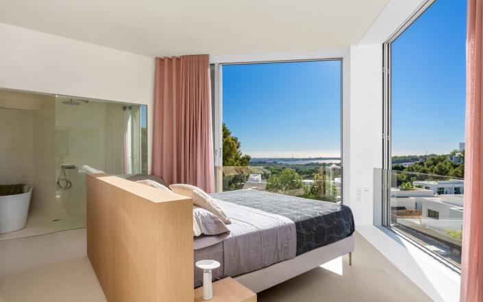 Image No.16-3 Bed Villa / Detached for sale