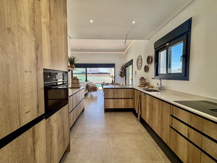 Image No.6-3 Bed Villa / Detached for sale