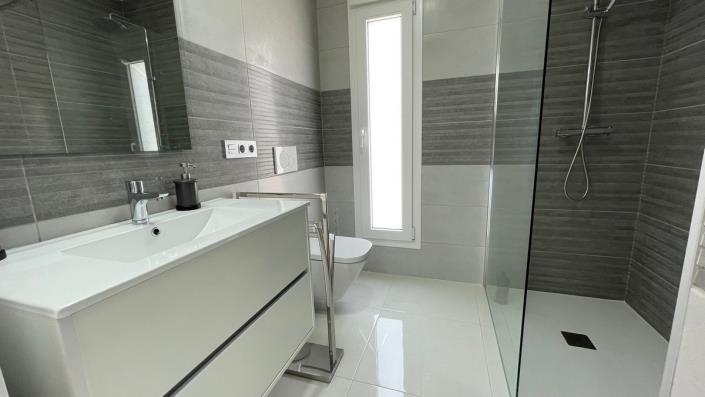 Image No.5-3 Bed Villa / Detached for sale