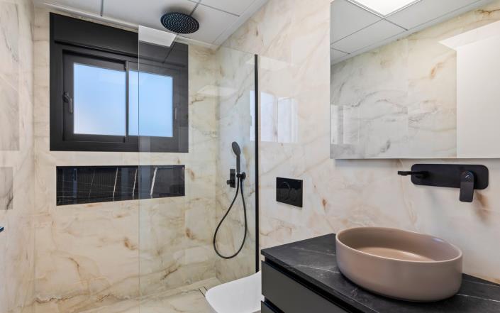 Image No.18-3 Bed Villa / Detached for sale