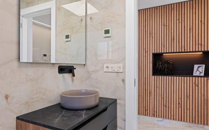 Image No.19-3 Bed Villa / Detached for sale