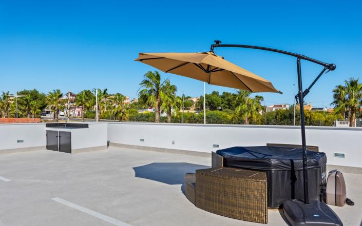 Image No.30-3 Bed Villa / Detached for sale