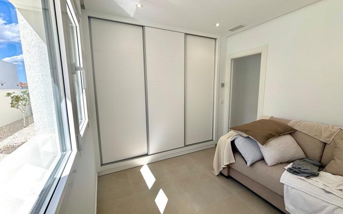 Image No.8-3 Bed Villa for sale