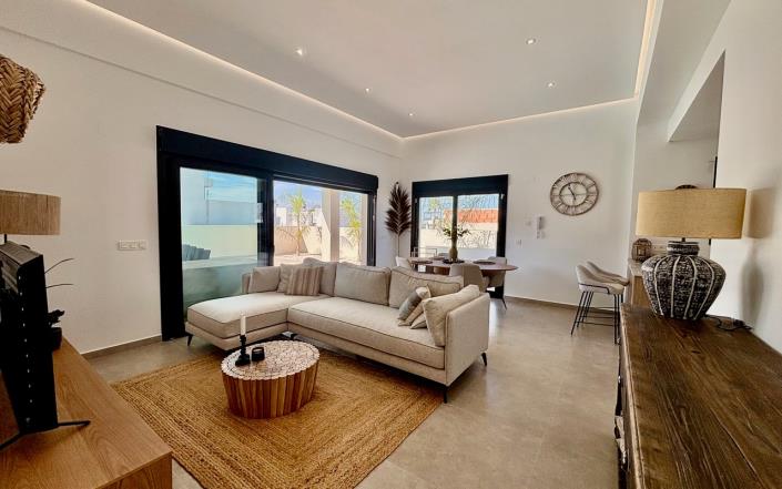 Image No.3-3 Bed Villa / Detached for sale