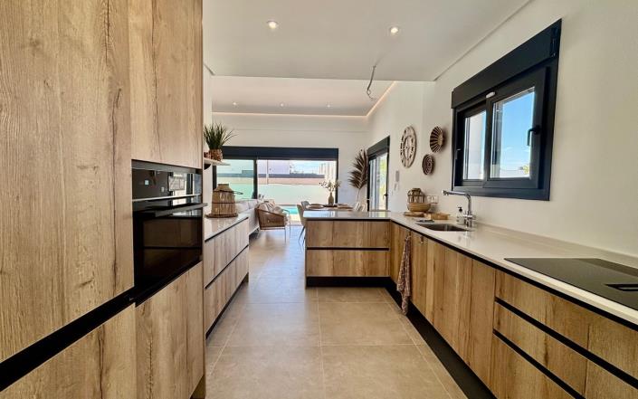 Image No.6-3 Bed Villa / Detached for sale