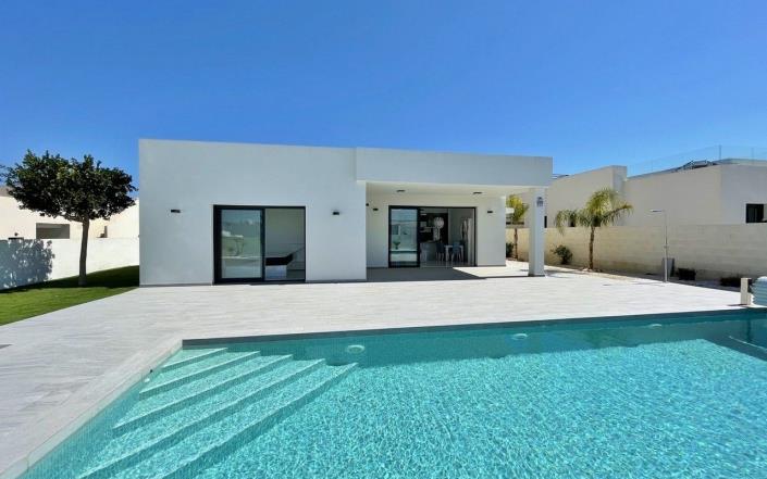 Image No.16-3 Bed Villa / Detached for sale